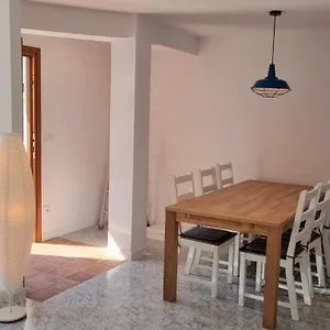 https://apartamento-renovado-en-barrio-de-los-pescadores.topcostabravahotels.com